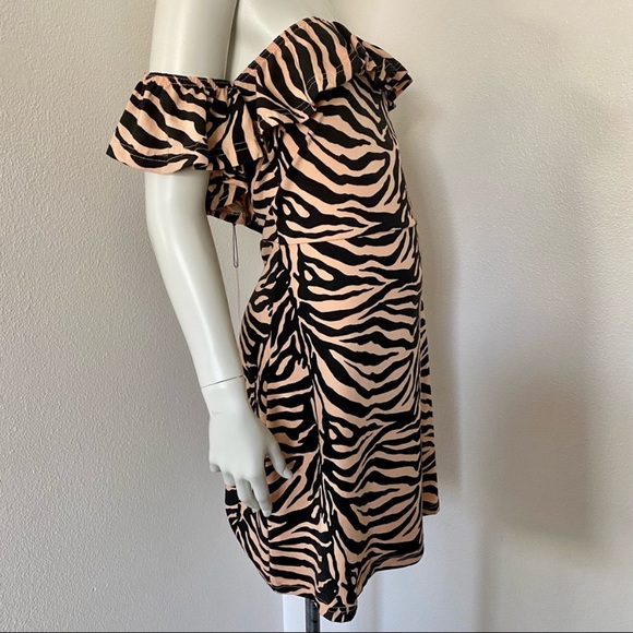 Missguided Zebra Print Bardot Frill Skater Dress - Picture 8 of 13